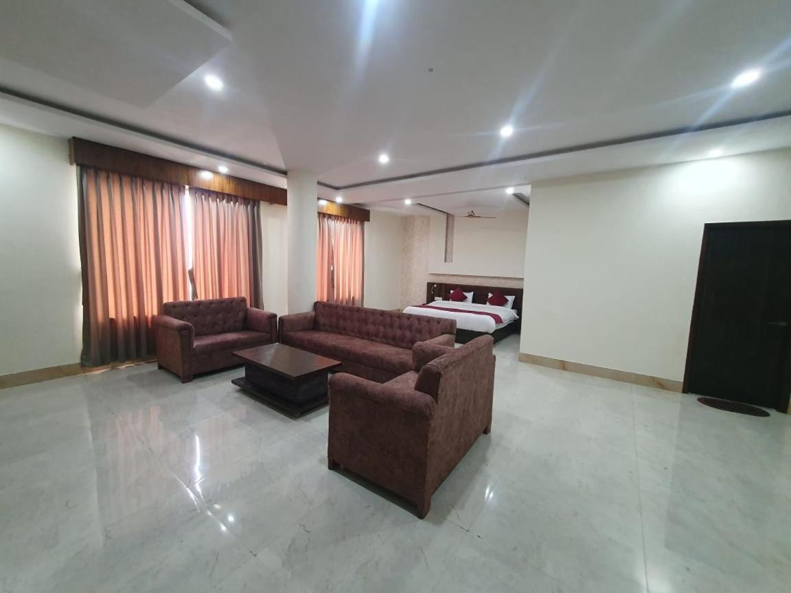 Akash Hotel Managed By Jk Hotels & Resorts Kathua Ngoại thất bức ảnh